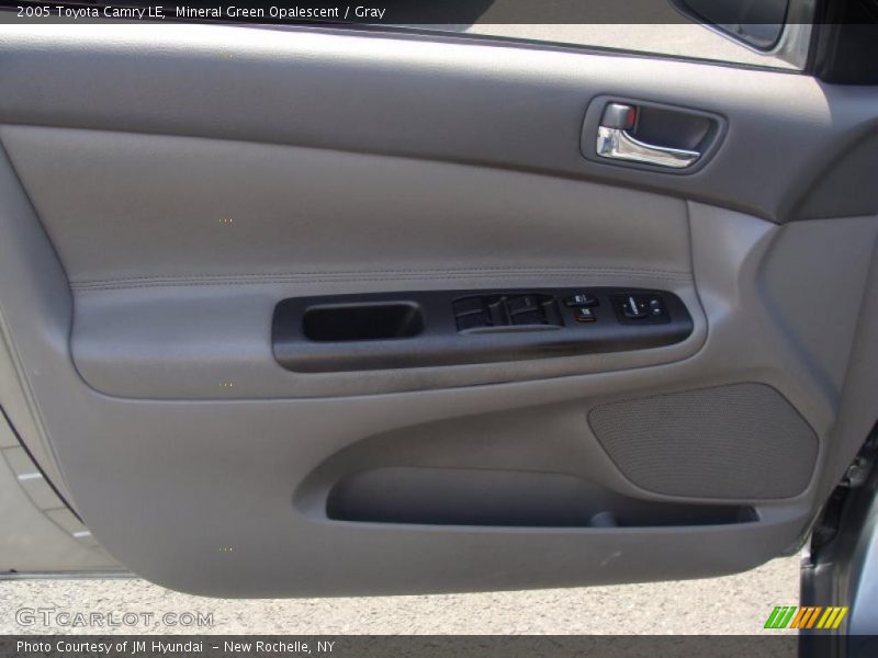 Mineral Green Opalescent / Gray 2005 Toyota Camry LE