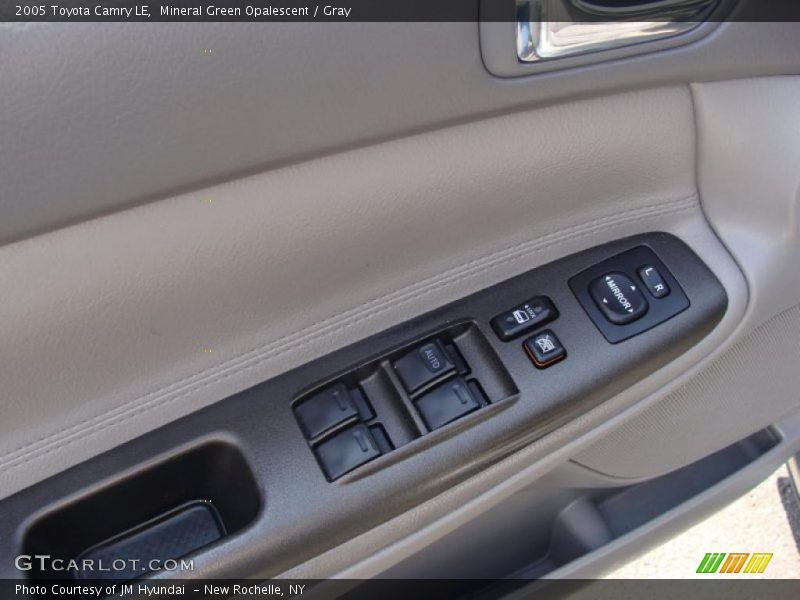 Mineral Green Opalescent / Gray 2005 Toyota Camry LE