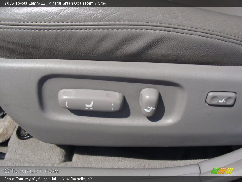 Mineral Green Opalescent / Gray 2005 Toyota Camry LE