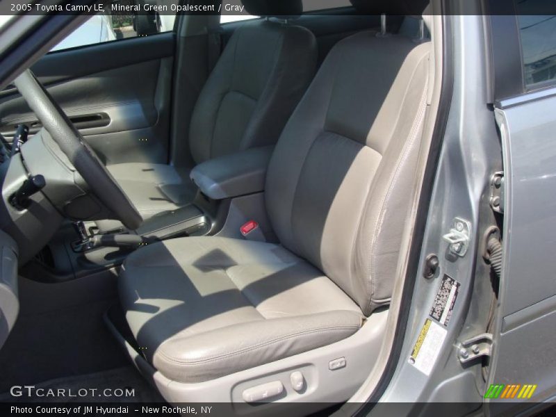Mineral Green Opalescent / Gray 2005 Toyota Camry LE