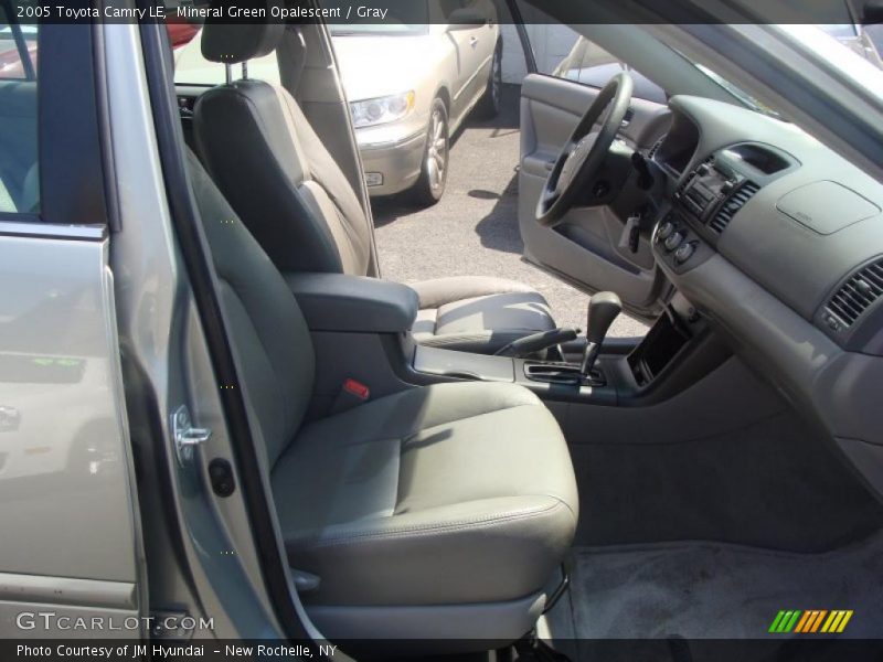 Mineral Green Opalescent / Gray 2005 Toyota Camry LE