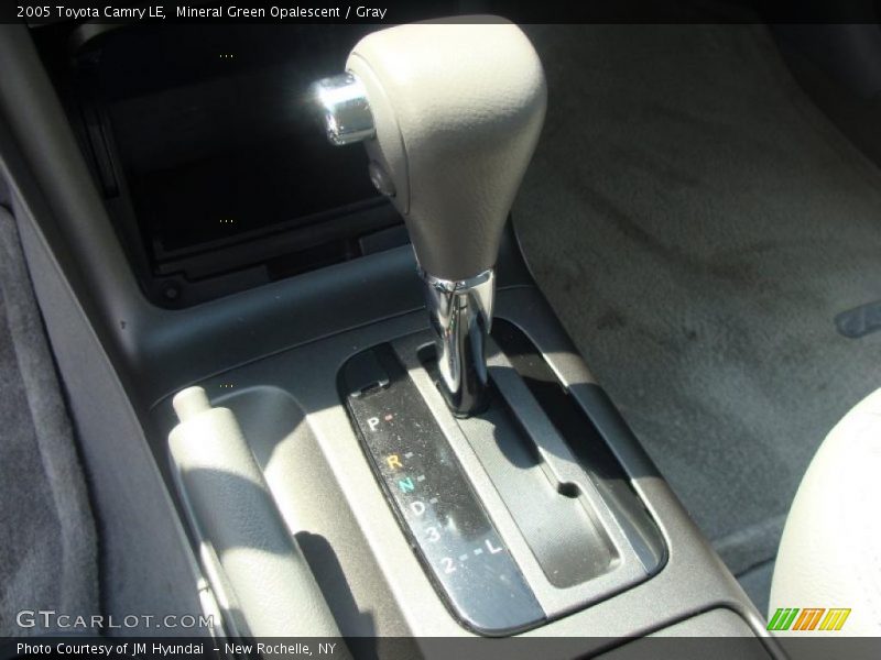 Mineral Green Opalescent / Gray 2005 Toyota Camry LE