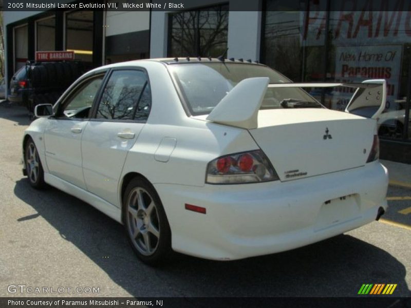 Wicked White / Black 2005 Mitsubishi Lancer Evolution VIII