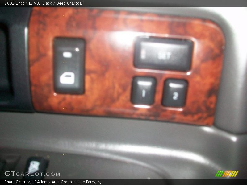 Black / Deep Charcoal 2002 Lincoln LS V8