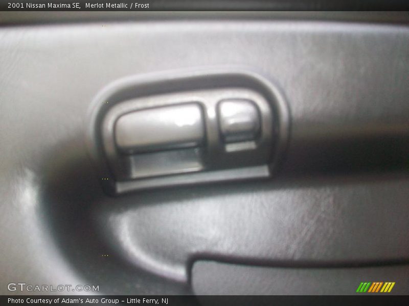 Merlot Metallic / Frost 2001 Nissan Maxima SE