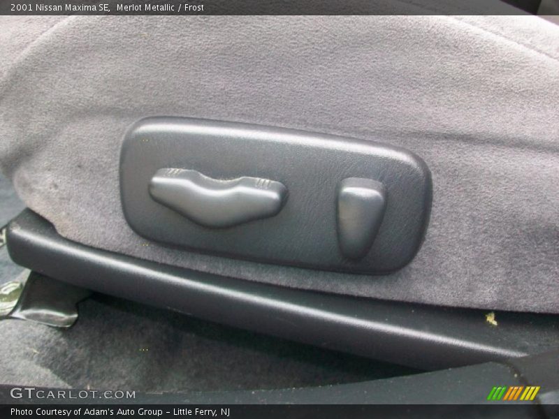 Merlot Metallic / Frost 2001 Nissan Maxima SE