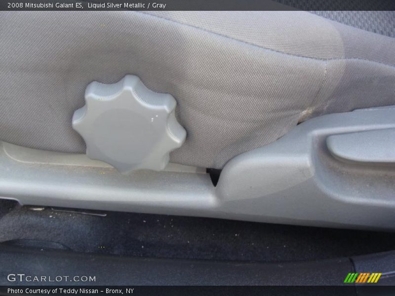 Liquid Silver Metallic / Gray 2008 Mitsubishi Galant ES
