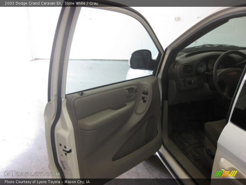 Stone White / Gray 2003 Dodge Grand Caravan EX