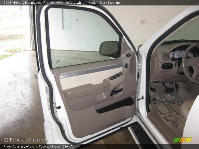 Oxford White / Medium Dark Parchment 2003 Mercury Mountaineer Premier AWD