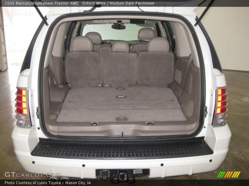 Oxford White / Medium Dark Parchment 2003 Mercury Mountaineer Premier AWD