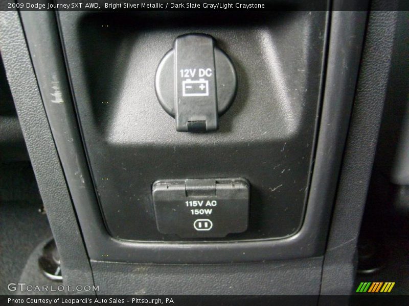 Bright Silver Metallic / Dark Slate Gray/Light Graystone 2009 Dodge Journey SXT AWD