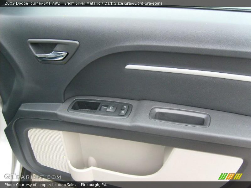 Bright Silver Metallic / Dark Slate Gray/Light Graystone 2009 Dodge Journey SXT AWD