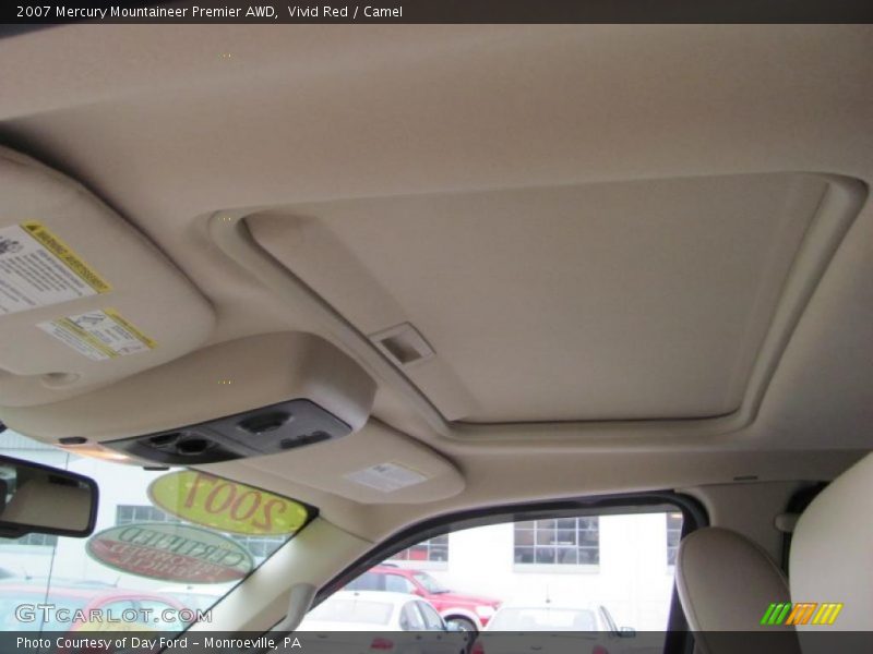 Vivid Red / Camel 2007 Mercury Mountaineer Premier AWD