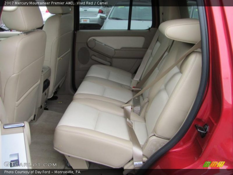 Vivid Red / Camel 2007 Mercury Mountaineer Premier AWD