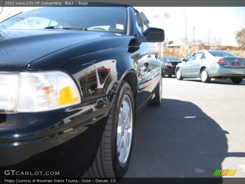 Black / Beige 2001 Volvo C70 HT Convertible