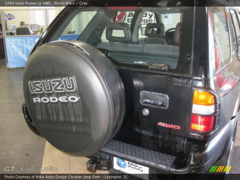 Ebony Black / Gray 1999 Isuzu Rodeo LS 4WD