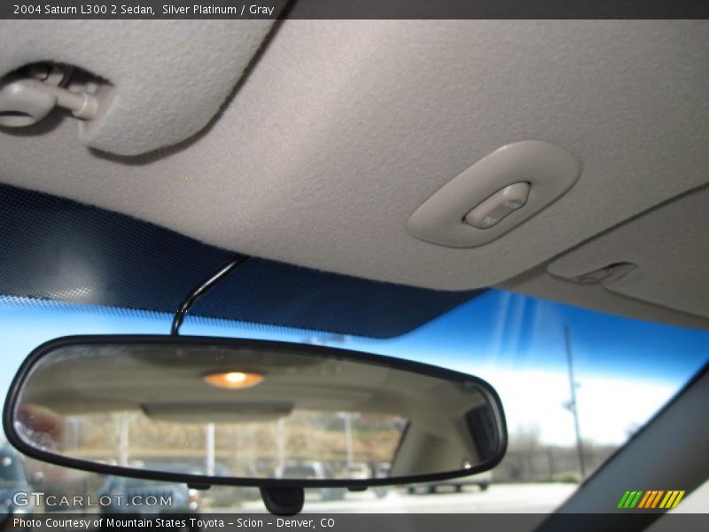 Silver Platinum / Gray 2004 Saturn L300 2 Sedan