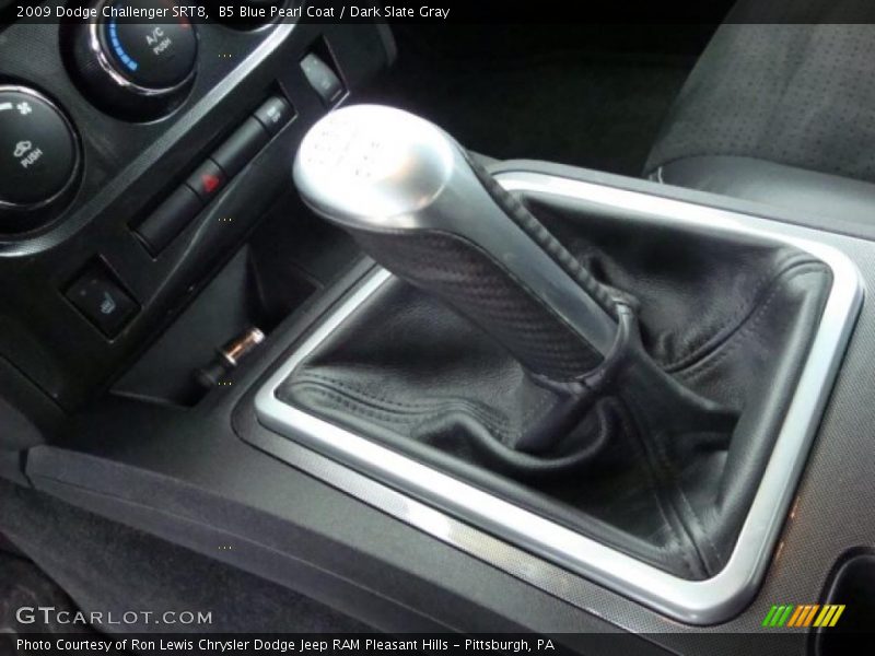 B5 Blue Pearl Coat / Dark Slate Gray 2009 Dodge Challenger SRT8