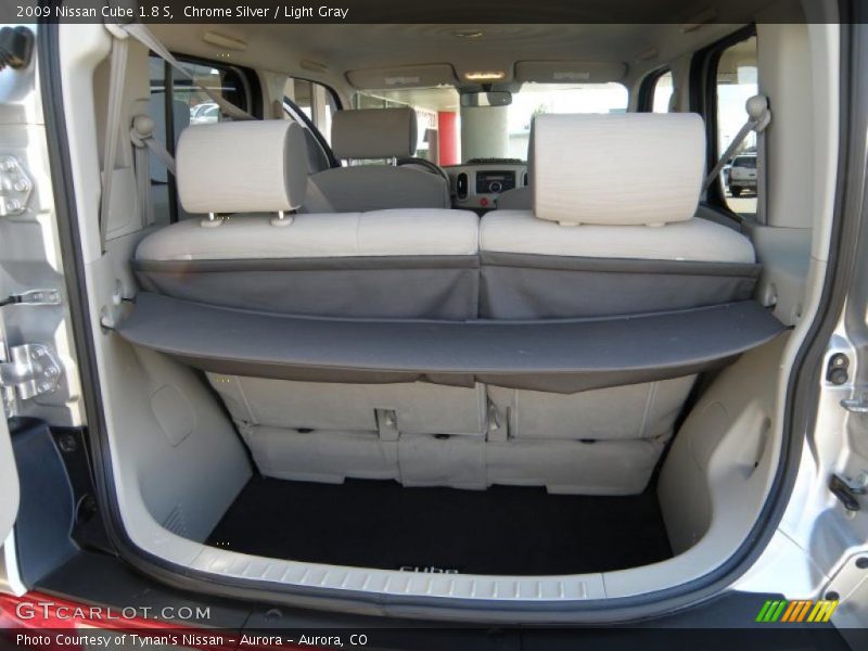 Chrome Silver / Light Gray 2009 Nissan Cube 1.8 S