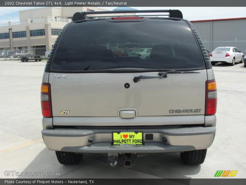 Light Pewter Metallic / Tan/Neutral 2002 Chevrolet Tahoe Z71 4x4