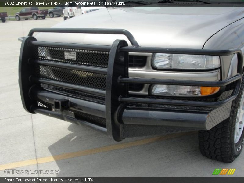 Light Pewter Metallic / Tan/Neutral 2002 Chevrolet Tahoe Z71 4x4