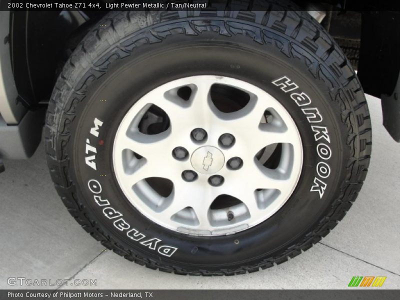 Light Pewter Metallic / Tan/Neutral 2002 Chevrolet Tahoe Z71 4x4