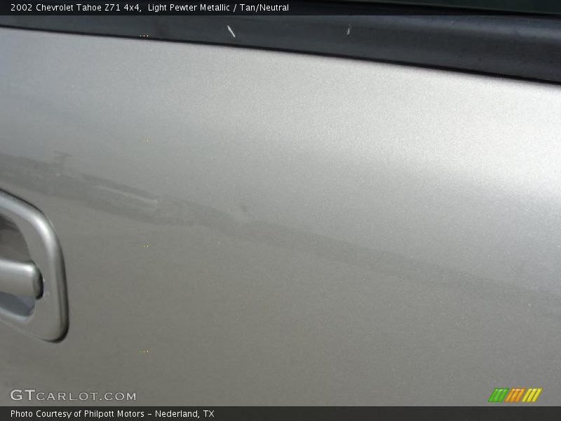 Light Pewter Metallic / Tan/Neutral 2002 Chevrolet Tahoe Z71 4x4