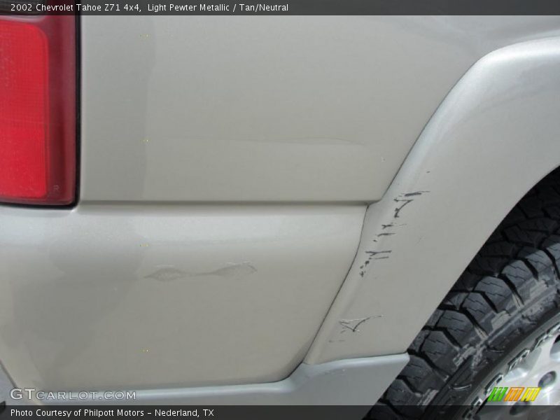 Light Pewter Metallic / Tan/Neutral 2002 Chevrolet Tahoe Z71 4x4