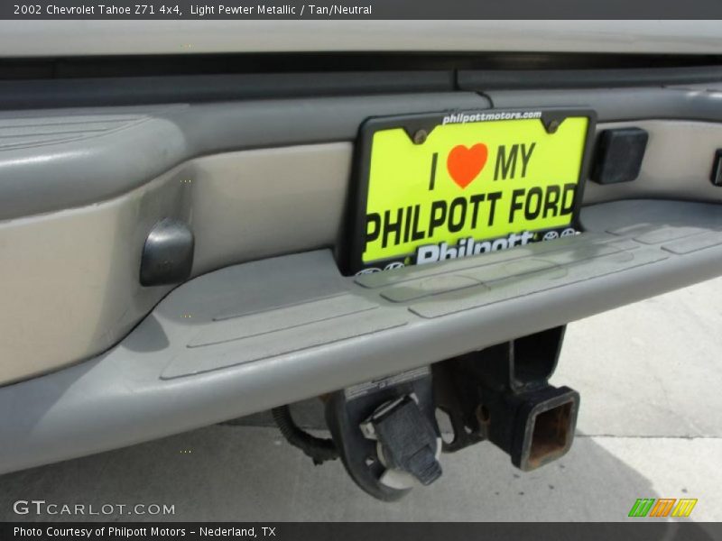 Light Pewter Metallic / Tan/Neutral 2002 Chevrolet Tahoe Z71 4x4