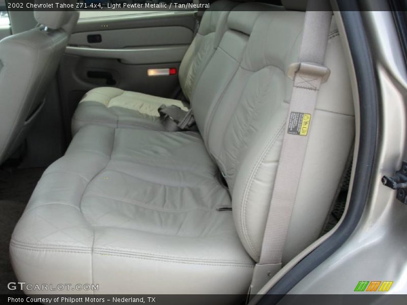Light Pewter Metallic / Tan/Neutral 2002 Chevrolet Tahoe Z71 4x4