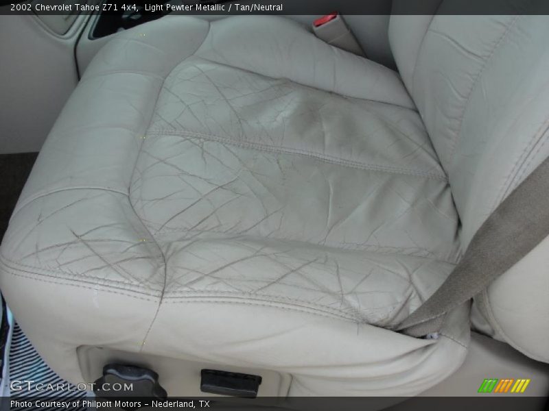 Light Pewter Metallic / Tan/Neutral 2002 Chevrolet Tahoe Z71 4x4