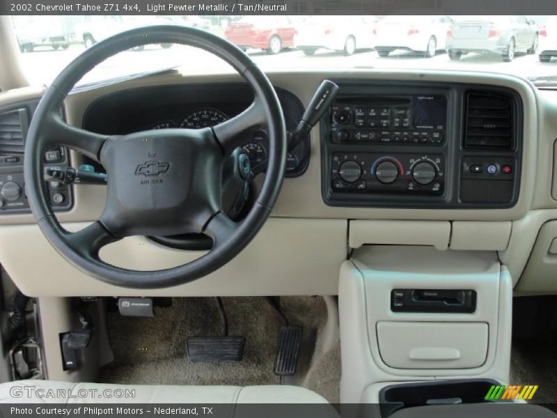 Light Pewter Metallic / Tan/Neutral 2002 Chevrolet Tahoe Z71 4x4