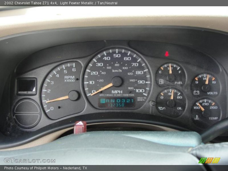 Light Pewter Metallic / Tan/Neutral 2002 Chevrolet Tahoe Z71 4x4