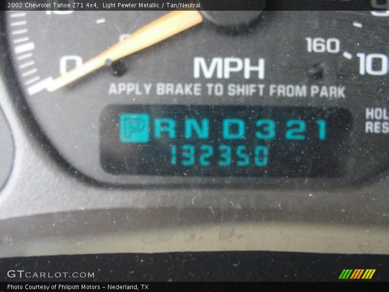 Light Pewter Metallic / Tan/Neutral 2002 Chevrolet Tahoe Z71 4x4