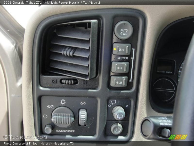 Light Pewter Metallic / Tan/Neutral 2002 Chevrolet Tahoe Z71 4x4