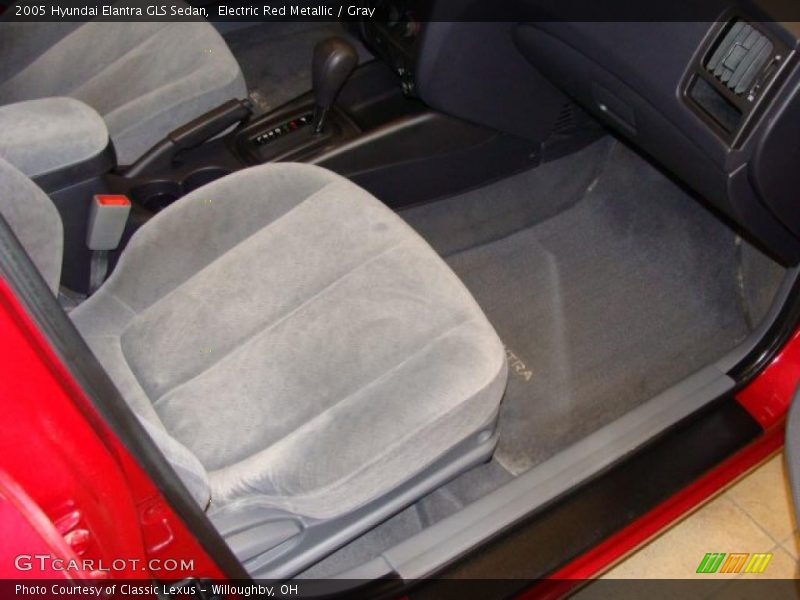 Electric Red Metallic / Gray 2005 Hyundai Elantra GLS Sedan
