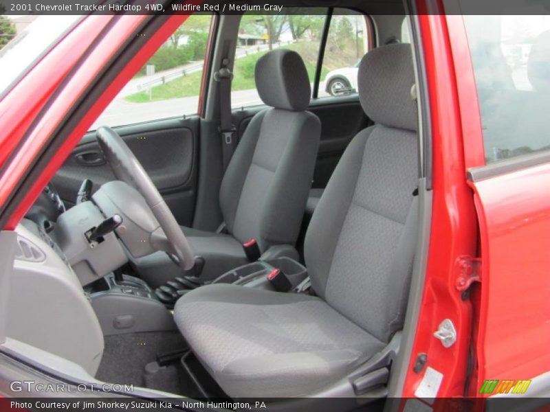 Wildfire Red / Medium Gray 2001 Chevrolet Tracker Hardtop 4WD