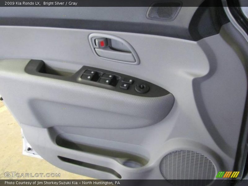 Bright Silver / Gray 2009 Kia Rondo LX