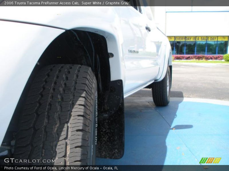 Super White / Graphite Gray 2006 Toyota Tacoma PreRunner Access Cab