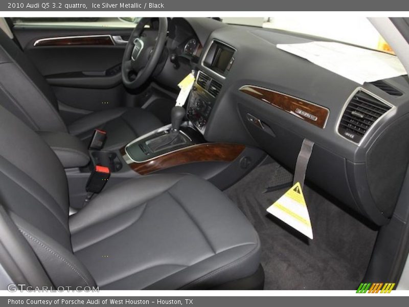 Ice Silver Metallic / Black 2010 Audi Q5 3.2 quattro