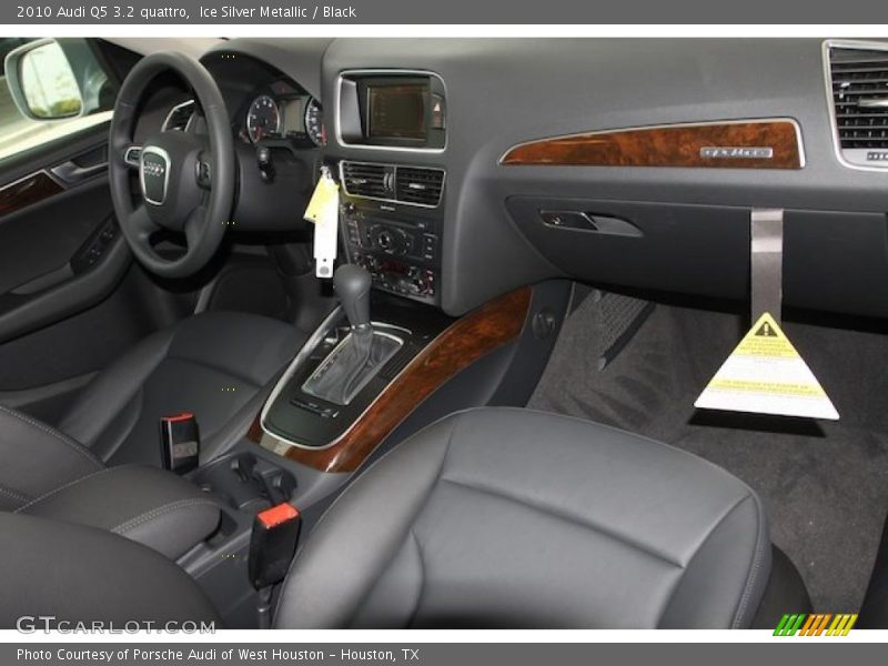 Ice Silver Metallic / Black 2010 Audi Q5 3.2 quattro