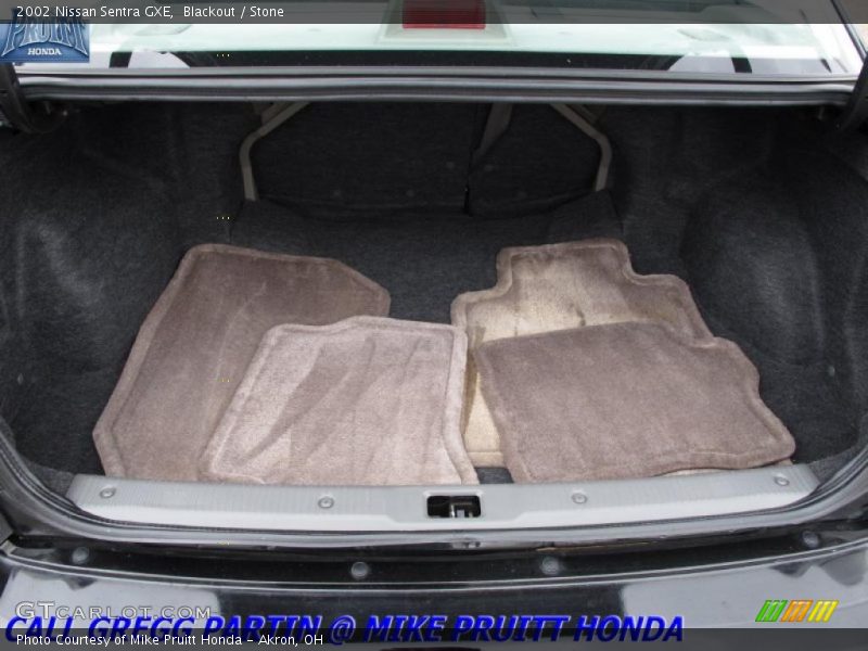 Blackout / Stone 2002 Nissan Sentra GXE