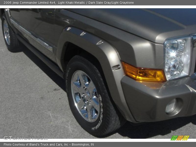 Light Khaki Metallic / Dark Slate Gray/Light Graystone 2006 Jeep Commander Limited 4x4