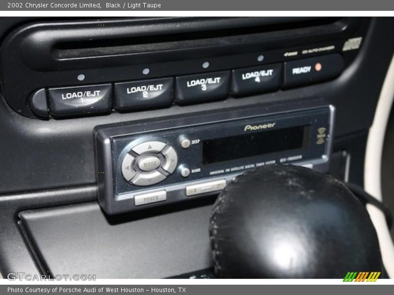 Black / Light Taupe 2002 Chrysler Concorde Limited