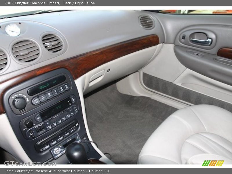 Black / Light Taupe 2002 Chrysler Concorde Limited