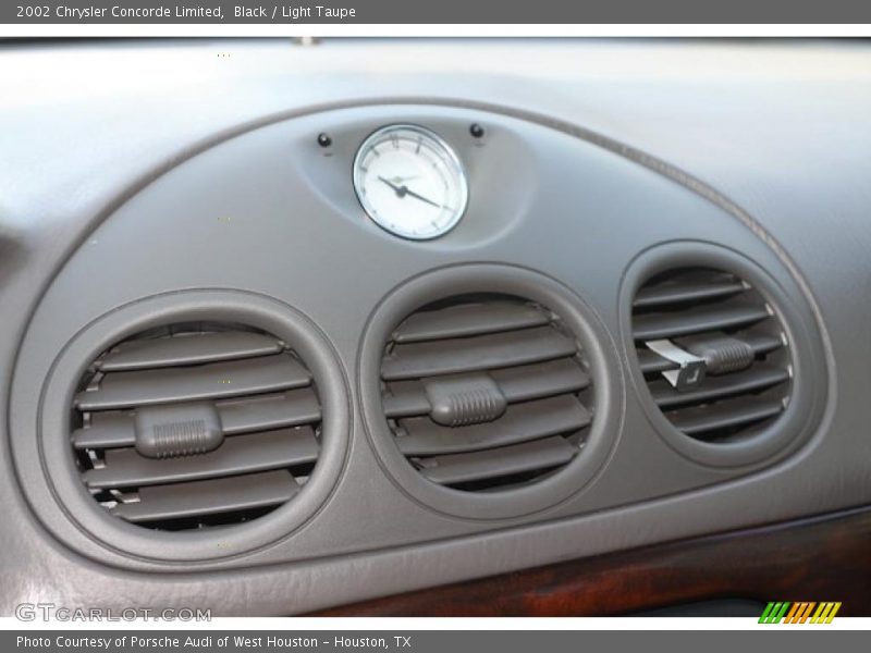 Black / Light Taupe 2002 Chrysler Concorde Limited