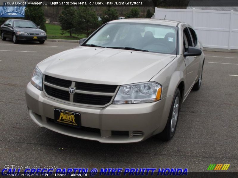 Light Sandstone Metallic / Dark Khaki/Light Graystone 2009 Dodge Avenger SE