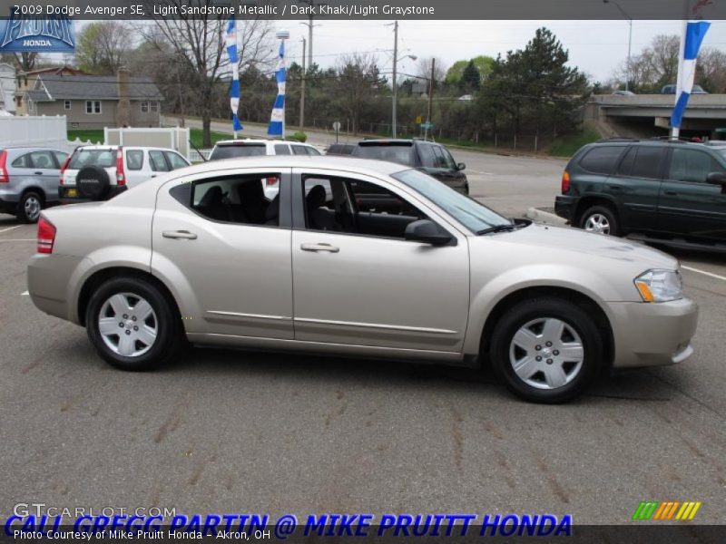 Light Sandstone Metallic / Dark Khaki/Light Graystone 2009 Dodge Avenger SE