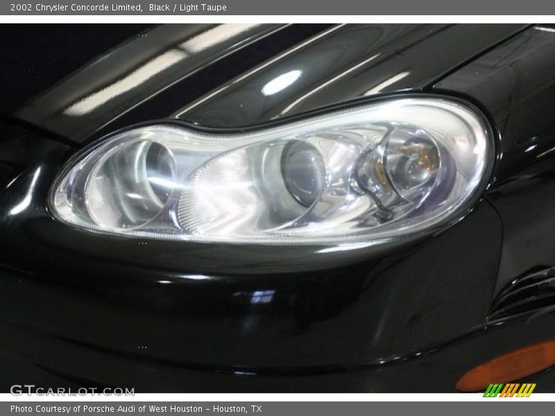 Black / Light Taupe 2002 Chrysler Concorde Limited