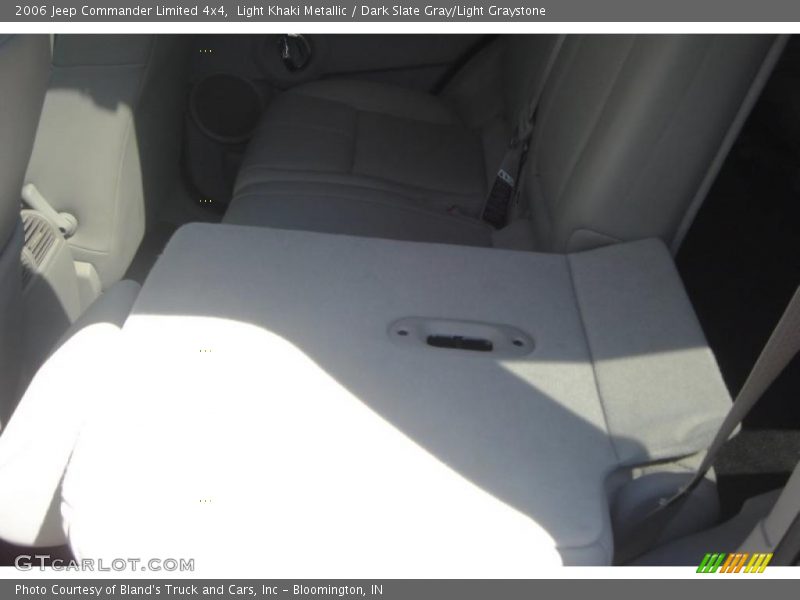 Light Khaki Metallic / Dark Slate Gray/Light Graystone 2006 Jeep Commander Limited 4x4